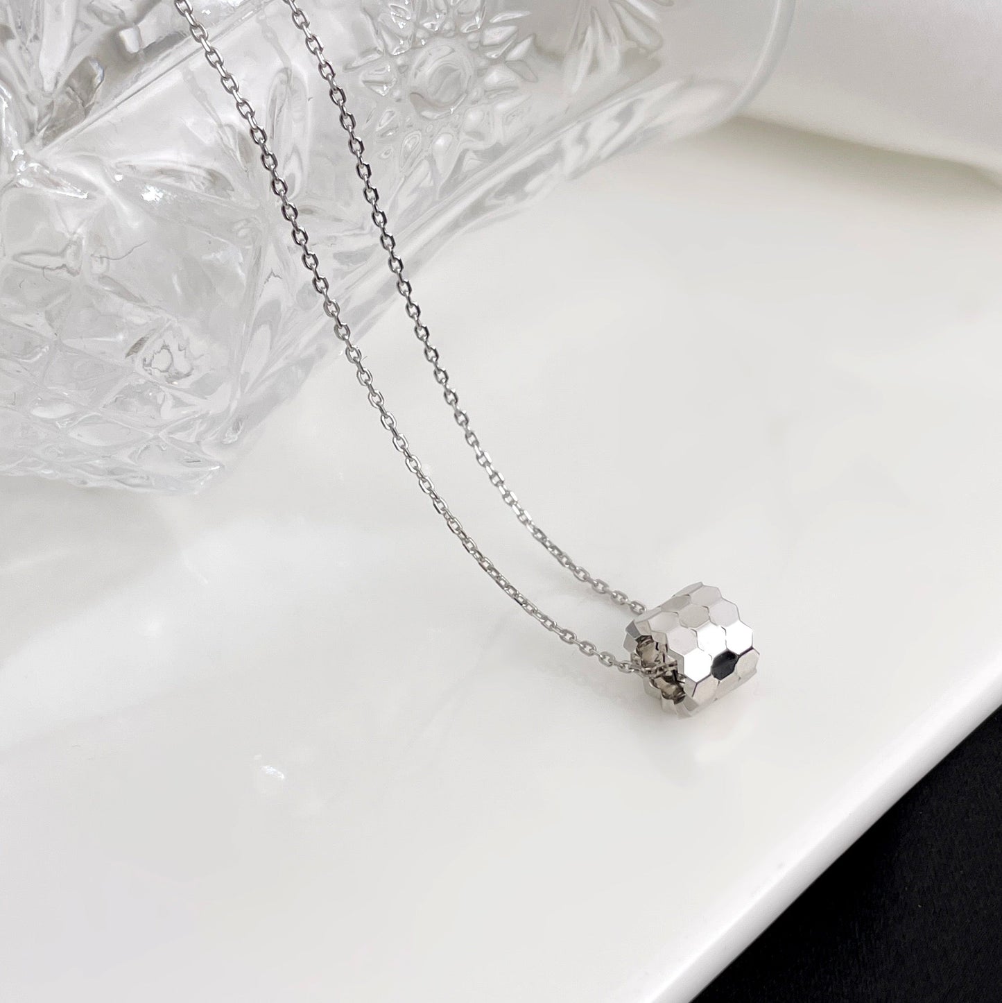 [baslovejewels]BEE MINI NECKLACE