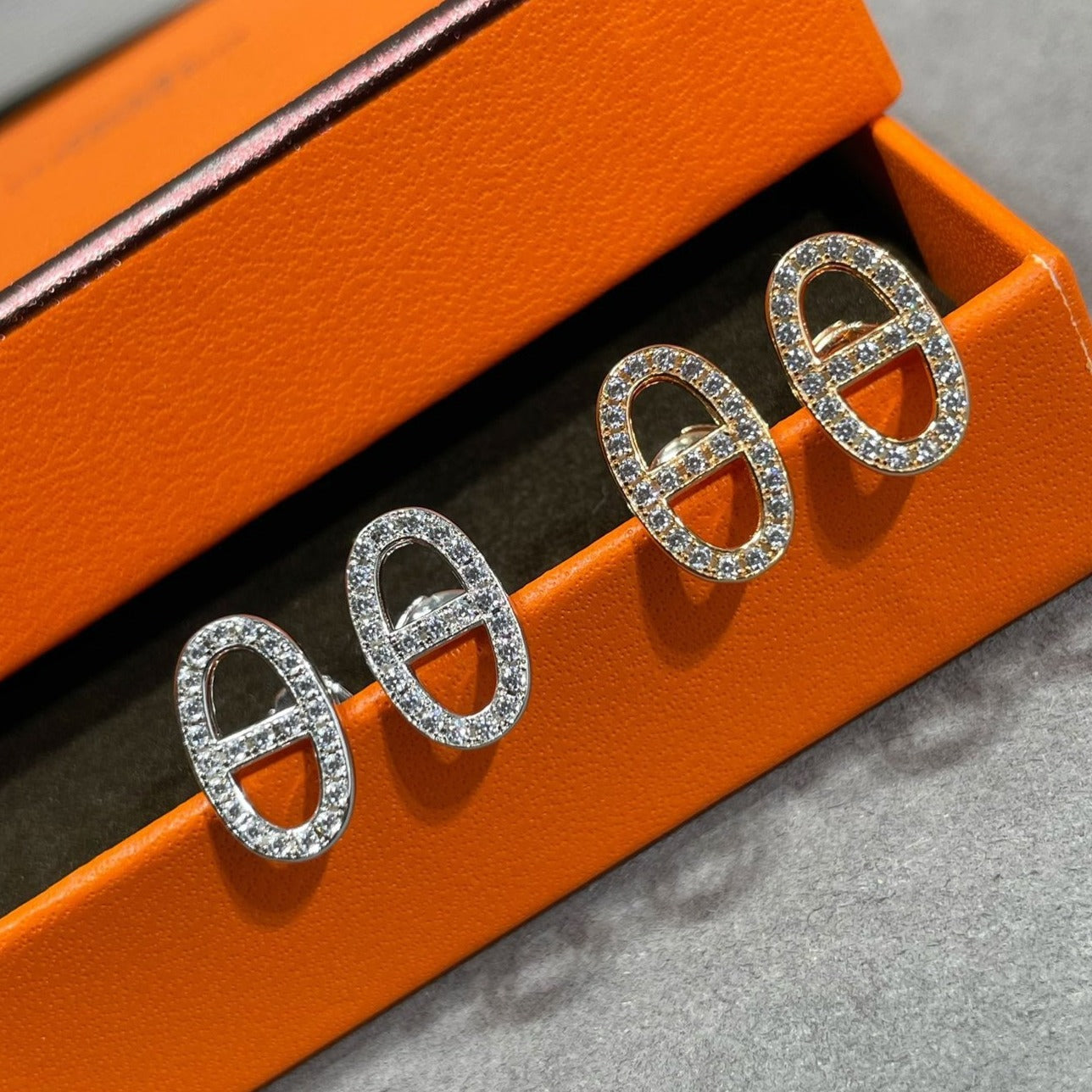 [baslovejewels]HM FULL DIAMOND PIG NOSE STUD EARRINGS