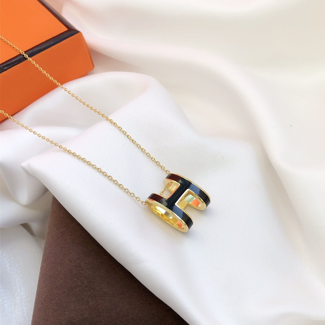 [baslovejewels]HM CLIC BLACK ENAMEL GOLD NECKLACE