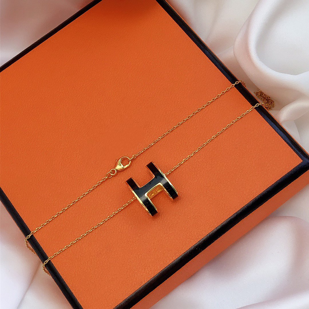 [baslovejewels]HM CLIC BLACK ENAMEL GOLD NECKLACE