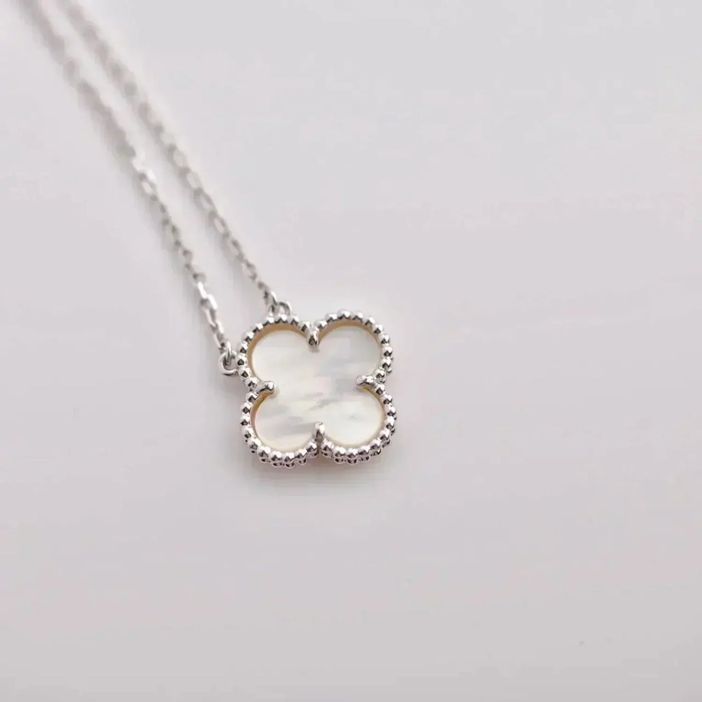[basloveJW]CLOVER  15MM WHITE MOTHER-OF-PEARL SILVER